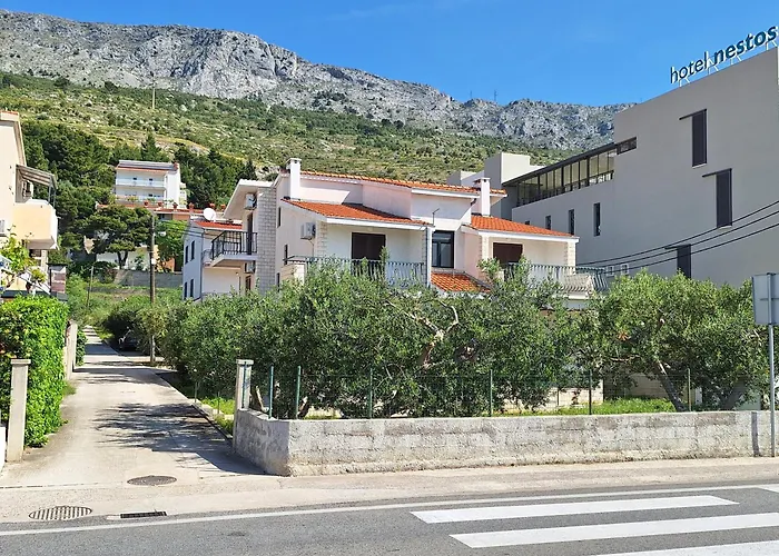 Ante Apartments